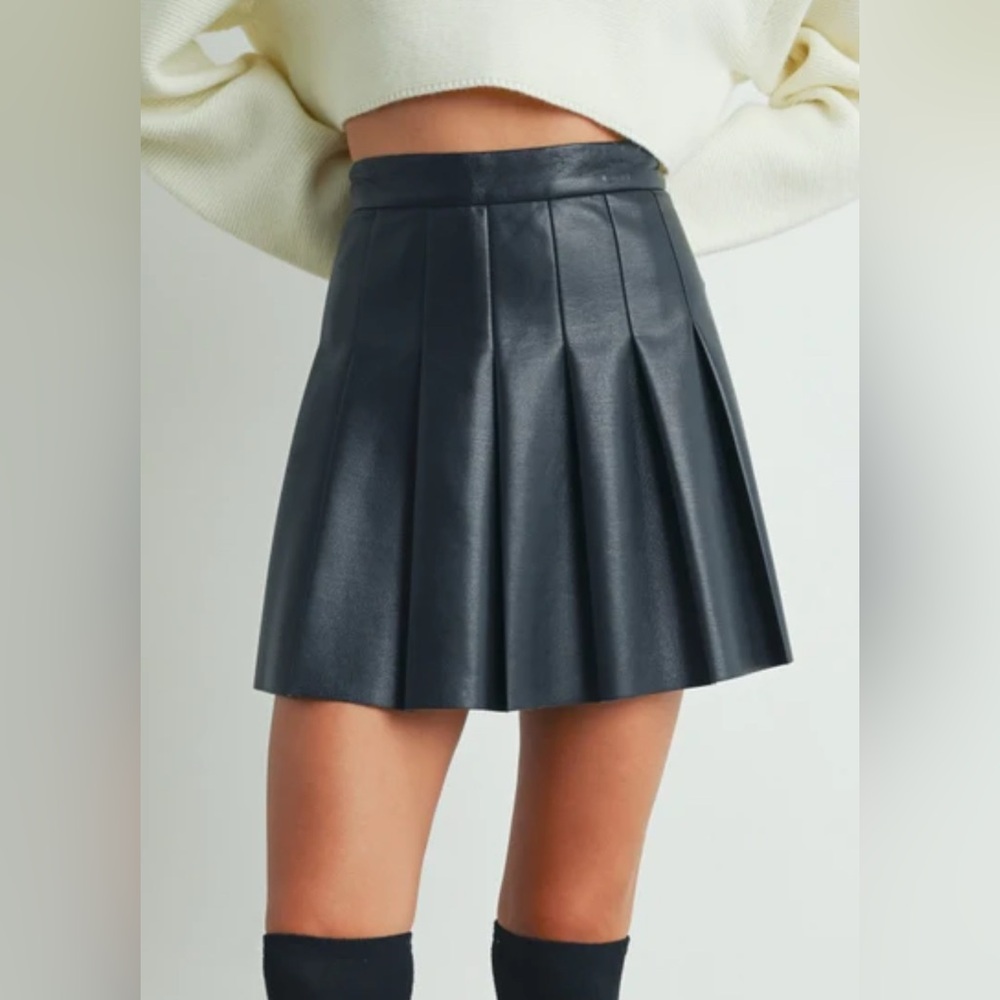 Aritzia Black Leather Skirt